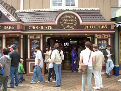 Pier 39 shops and restaurants near Fisherman´s Wharf, San