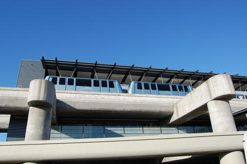 Air Tram Train SFO